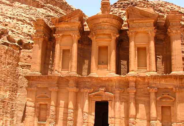 oferta-especial-viaje-jordania-petra-autor-reibai--Monasterio-El-Deir-bidtravel.jpg