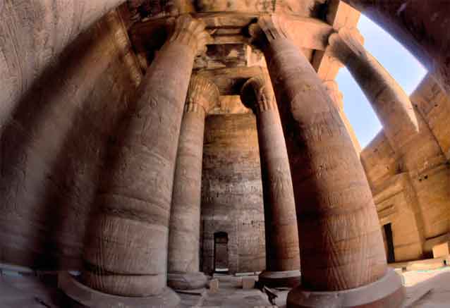 columnas-templos-de-edfu-viaje-a-egipto.jpg