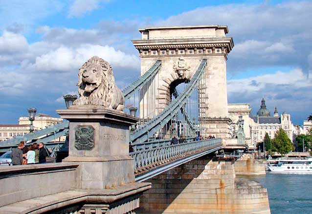 Oferta-a-Budapest---el-puente-de-las-Cadenas---BIDtravel.jpg